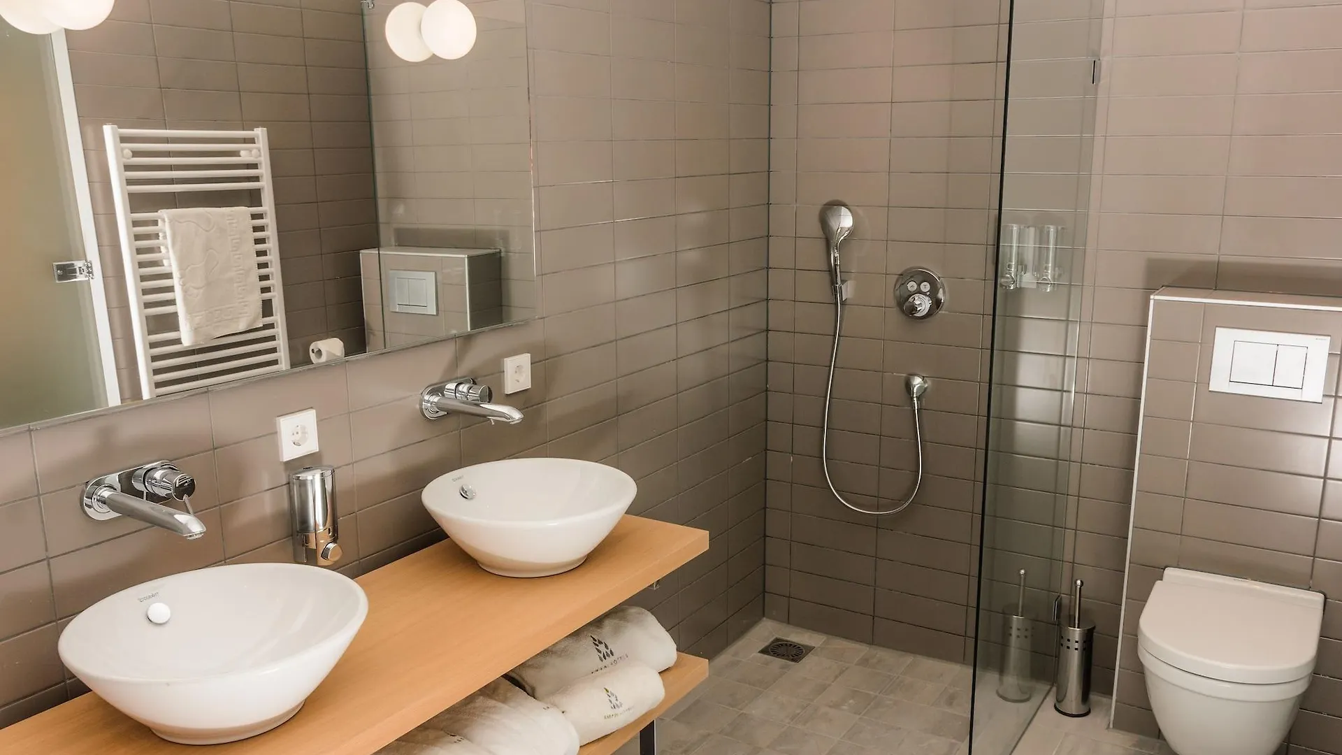 Amadi Panorama Hotel Amsterdam 4*,